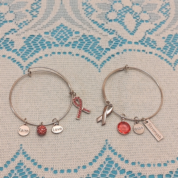 2 Breast Cancer Awareness Silver Tone Bracelet Charms Strength Hope Love Faith - Picture 1 of 6